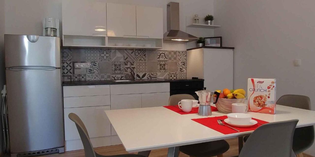 Apartments In Njivice/Insel Krk 34038 Eksteriør billede